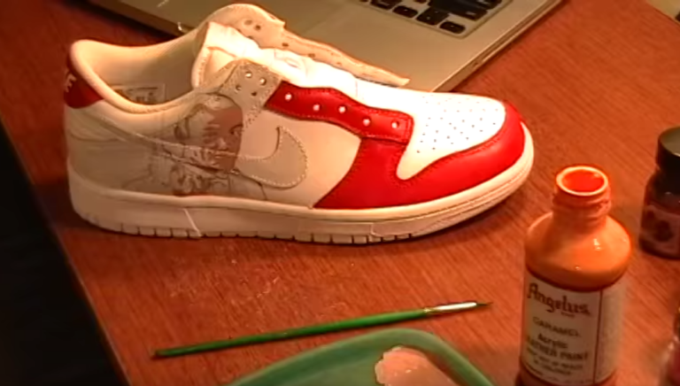 is acrylic paint good for leather shoes